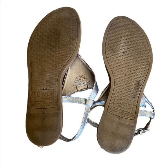 Circus by Sam Edelman “Carolina” Flat Sandal Silver Size 6.5 - Picture 6 of 8